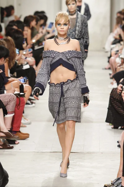 Look 22